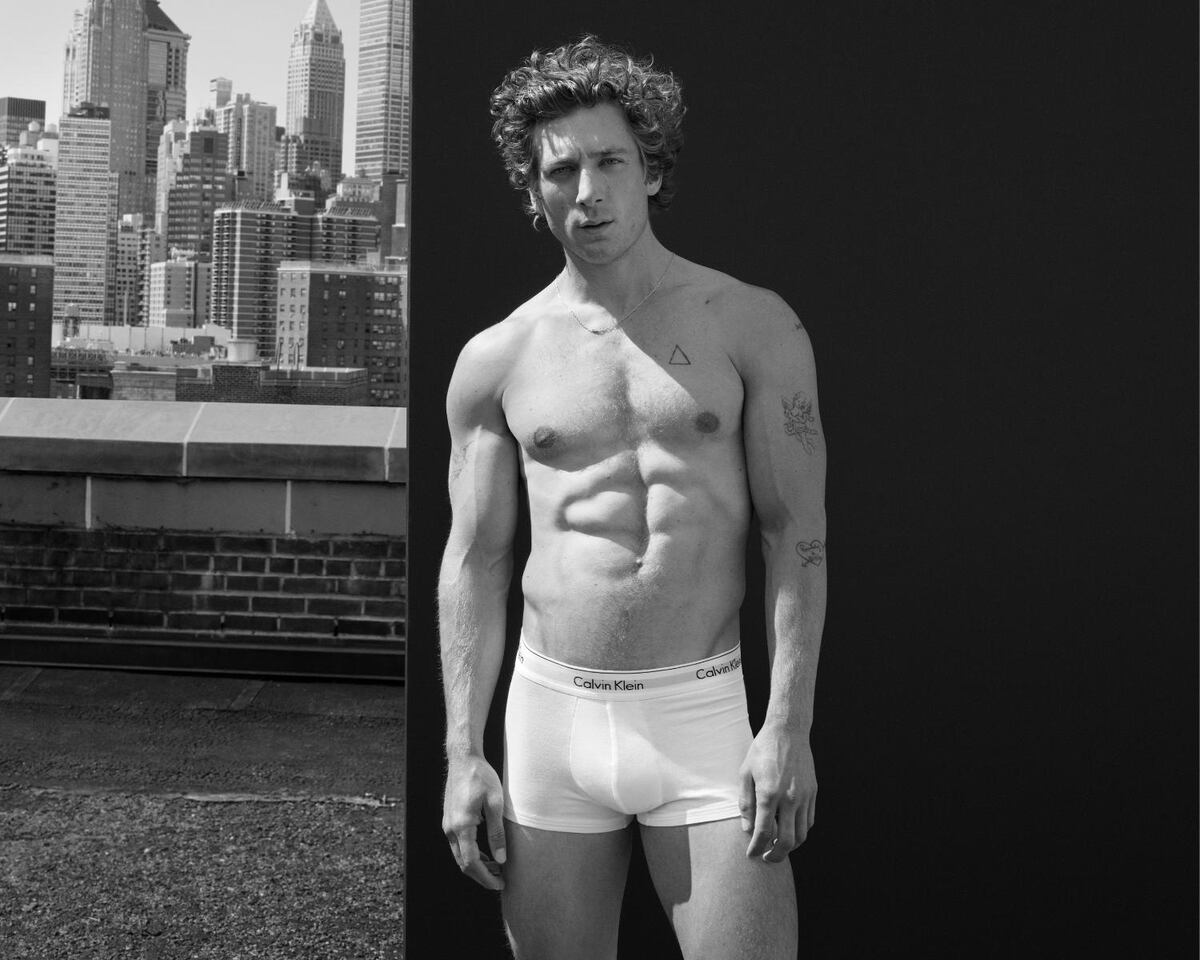 ¡Sí, chef! Las 10 fotos de Jeremy Allen White en la primera campaña más sexi del año