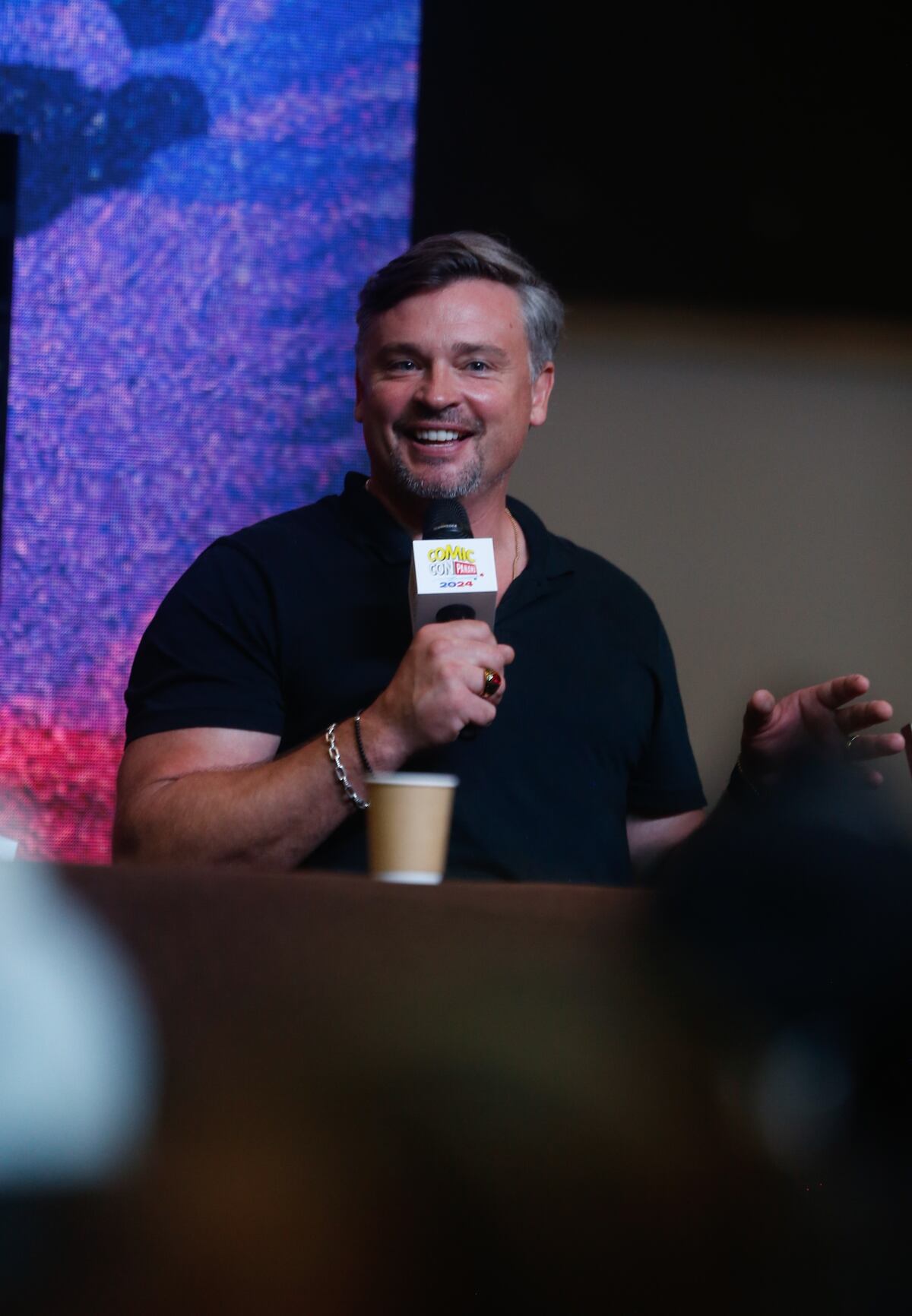 15 fotos del actor Tom Welling en Comic Con Panamá