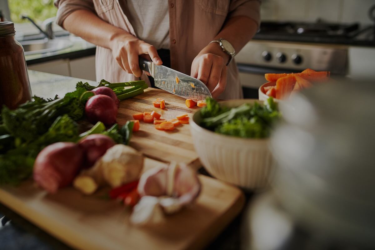 Andando y cocinando