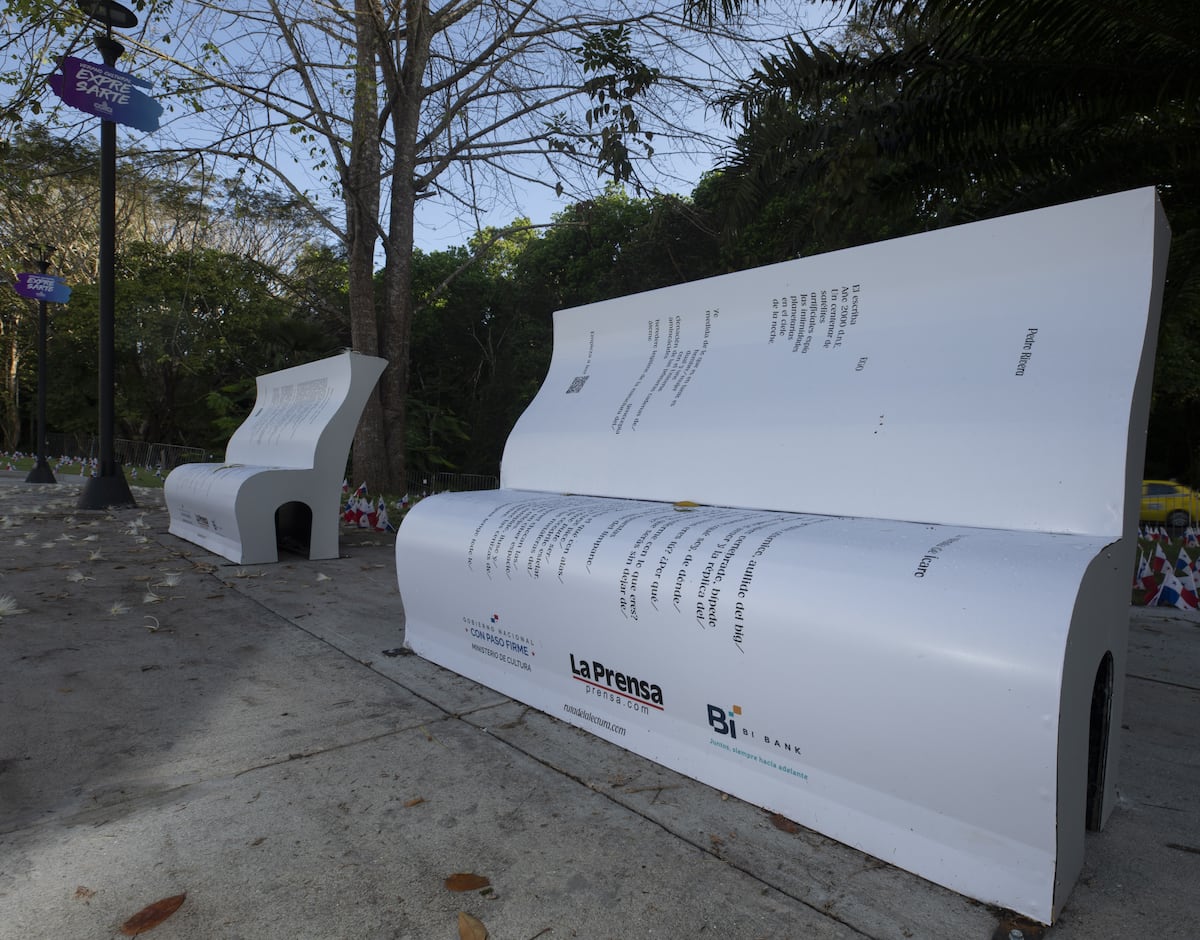 Ruta literaria en Ciudad de las Artes: bancas en homenaje al talento de autores panameños