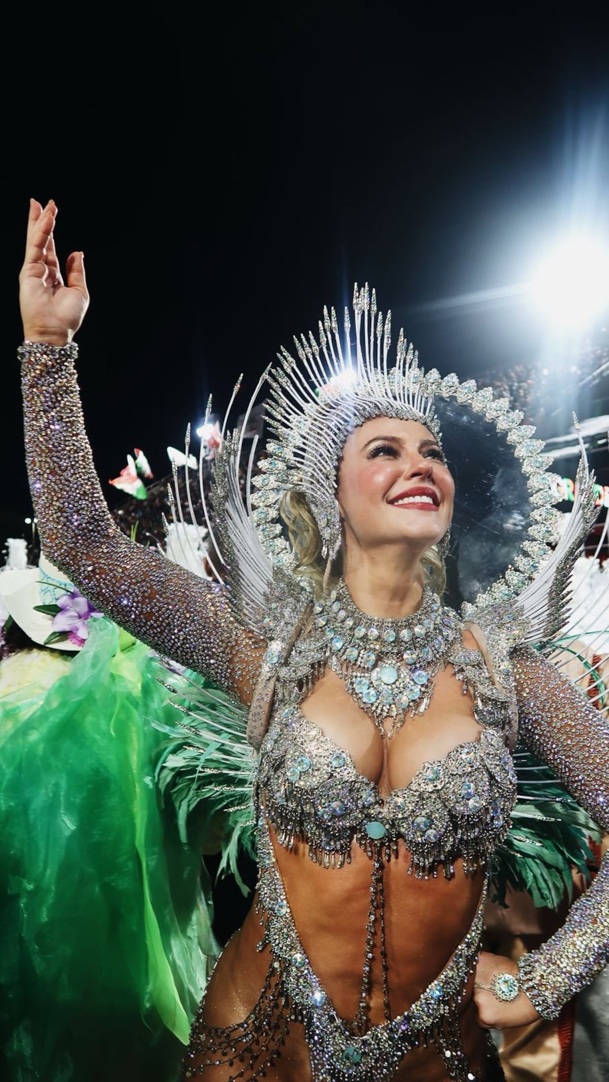 Diosa de la luna: así lució Paolla Oliveira en su despedida como reina de su batería en el carnaval de Brasil