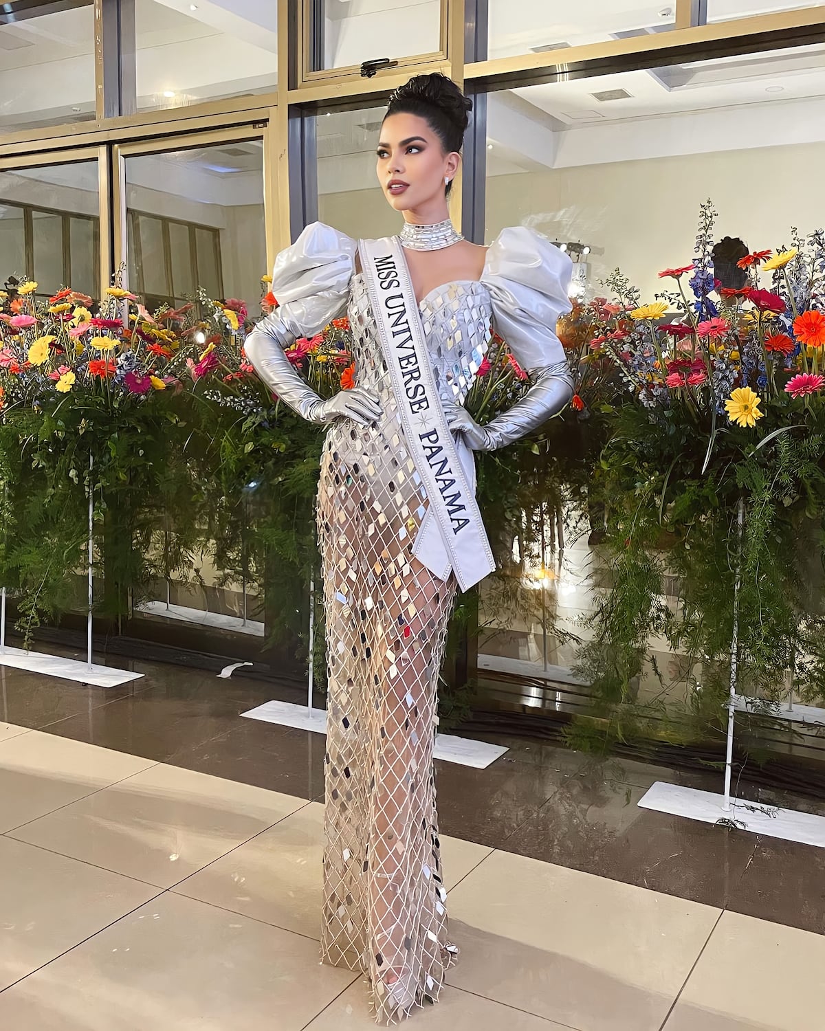 Natasha Vargas deslumbra con diseño chiricano en una cena de gala en Miss Universo 2023