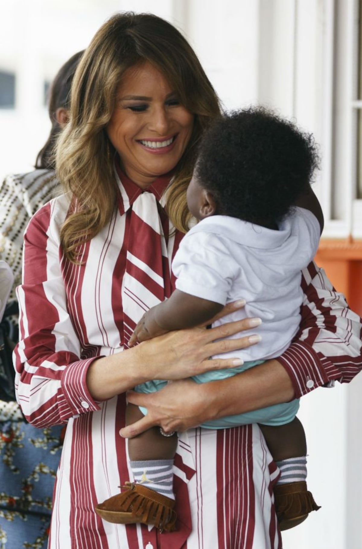 Melania Trump llega a Ghana en su primer viaje a África