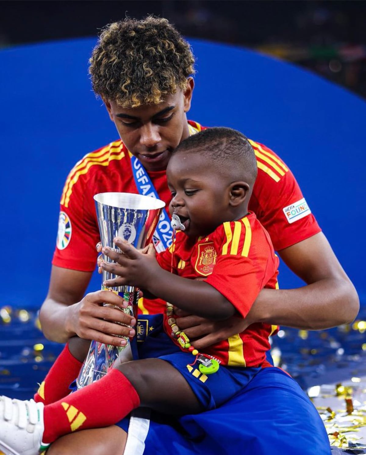 El fanático más tierno de la Selección de España: Lamine Yamal y su hermanito Keyne en la Eurocopa 2024