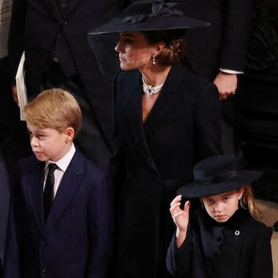 Despidiendo a ‘Gan Gan’: los pequeños George y Charlotte en el funeral de su bisabuela, la reina Isabel II