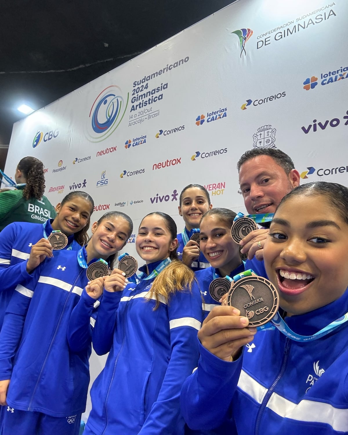 Karla Navas y sus medallas de oro y plata en el Campeonato Sudamericano de Gimnasia Artística