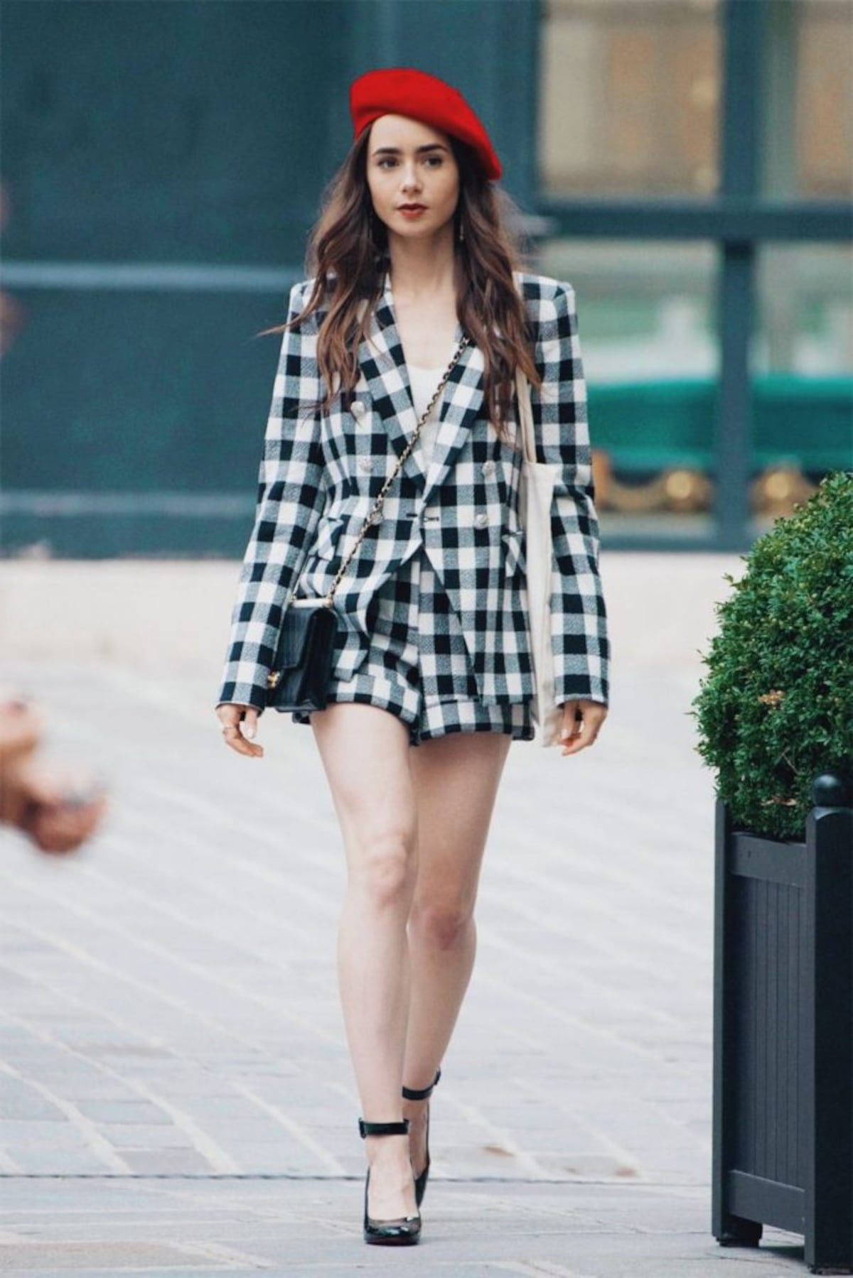 Lily Collins: en el sueño de ‘Emily in Paris’