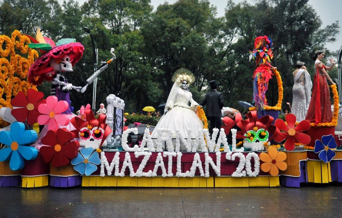 FOTOS: Así fue el desfile de catrinas en México en anticipación al Día de Muertos