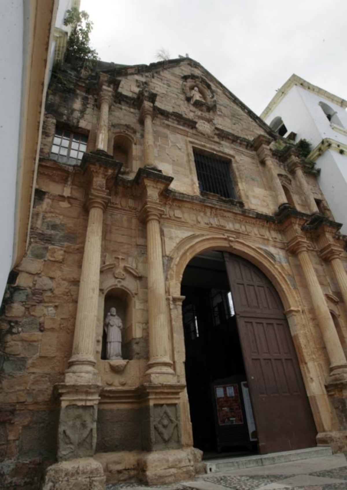 Visita de las 7 iglesias el Jueves Santo en Casco Antiguo