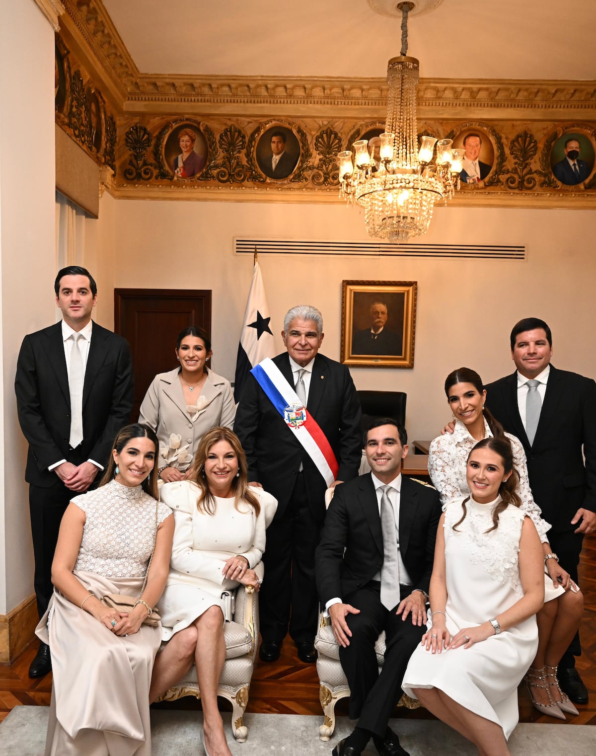 Diseño panameño, en los vestidos de la familia presidencial