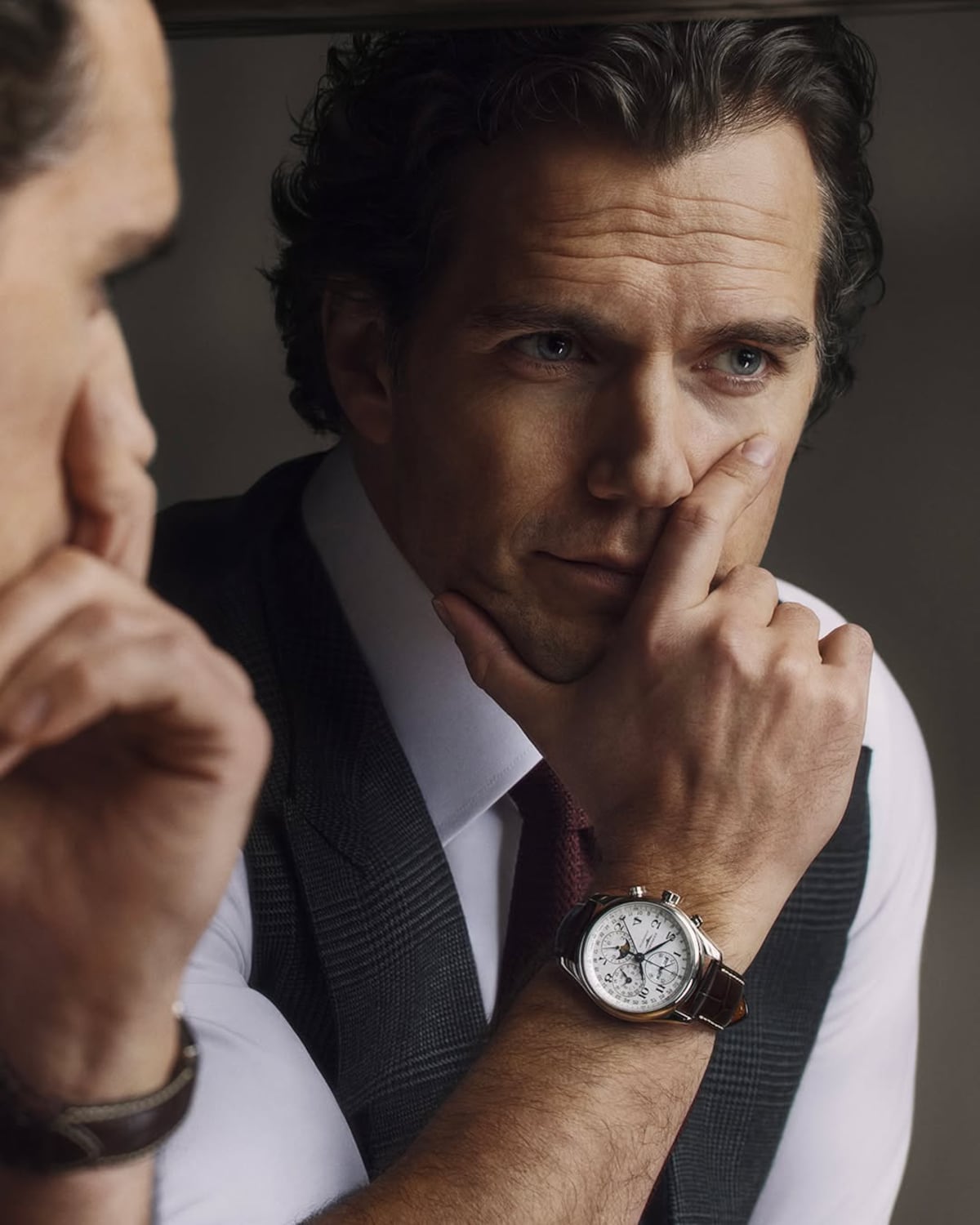 Ultra sofisticado y varonil: Henry Cavill como modelo de relojes 