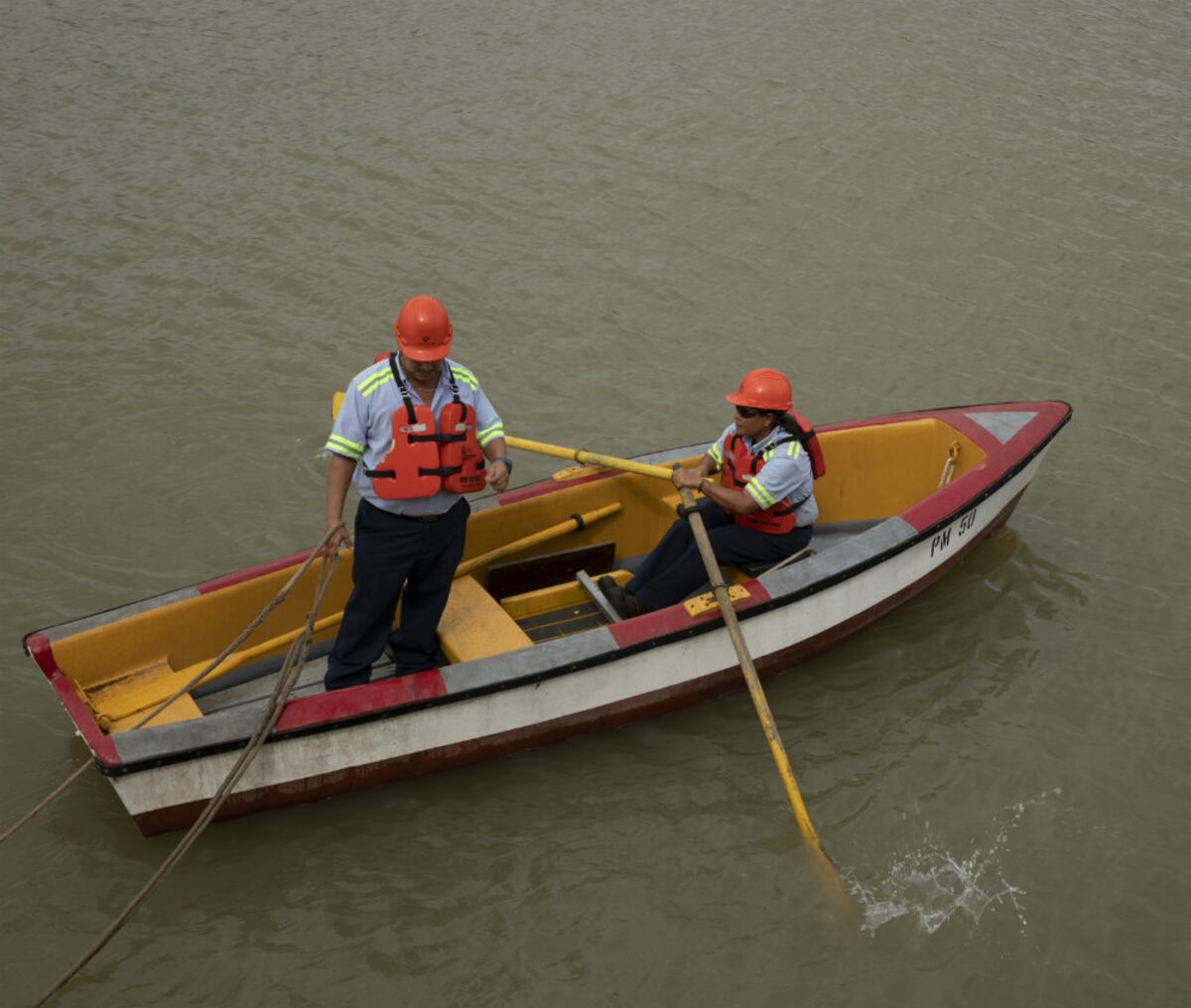 Marisol Delgado, la única mujer botera en el Canal de Panamá