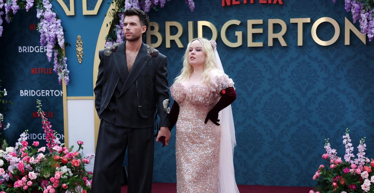 La alfombra roja de Bridgerton en Londres