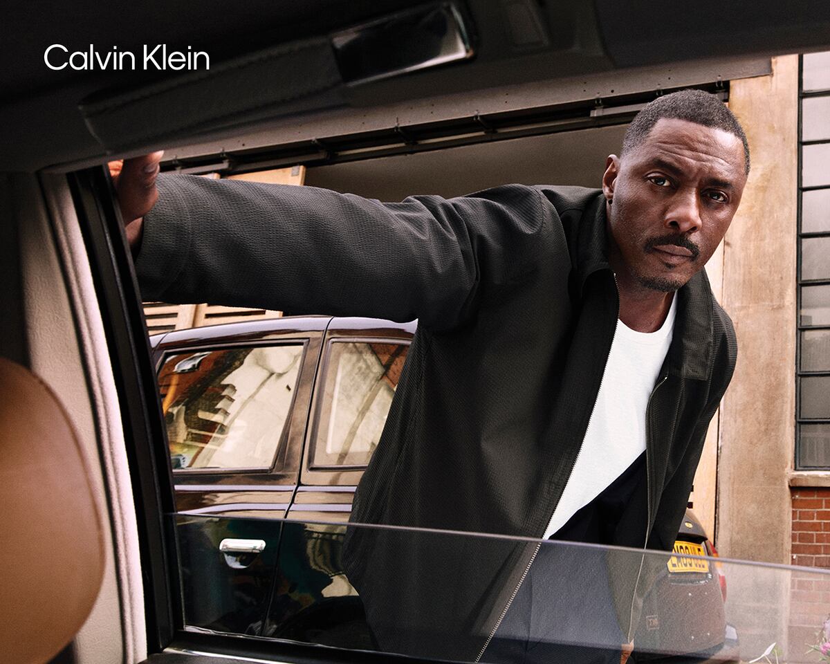 Idris Elba es la nueva imagen de moda masculina de Calvin Klein