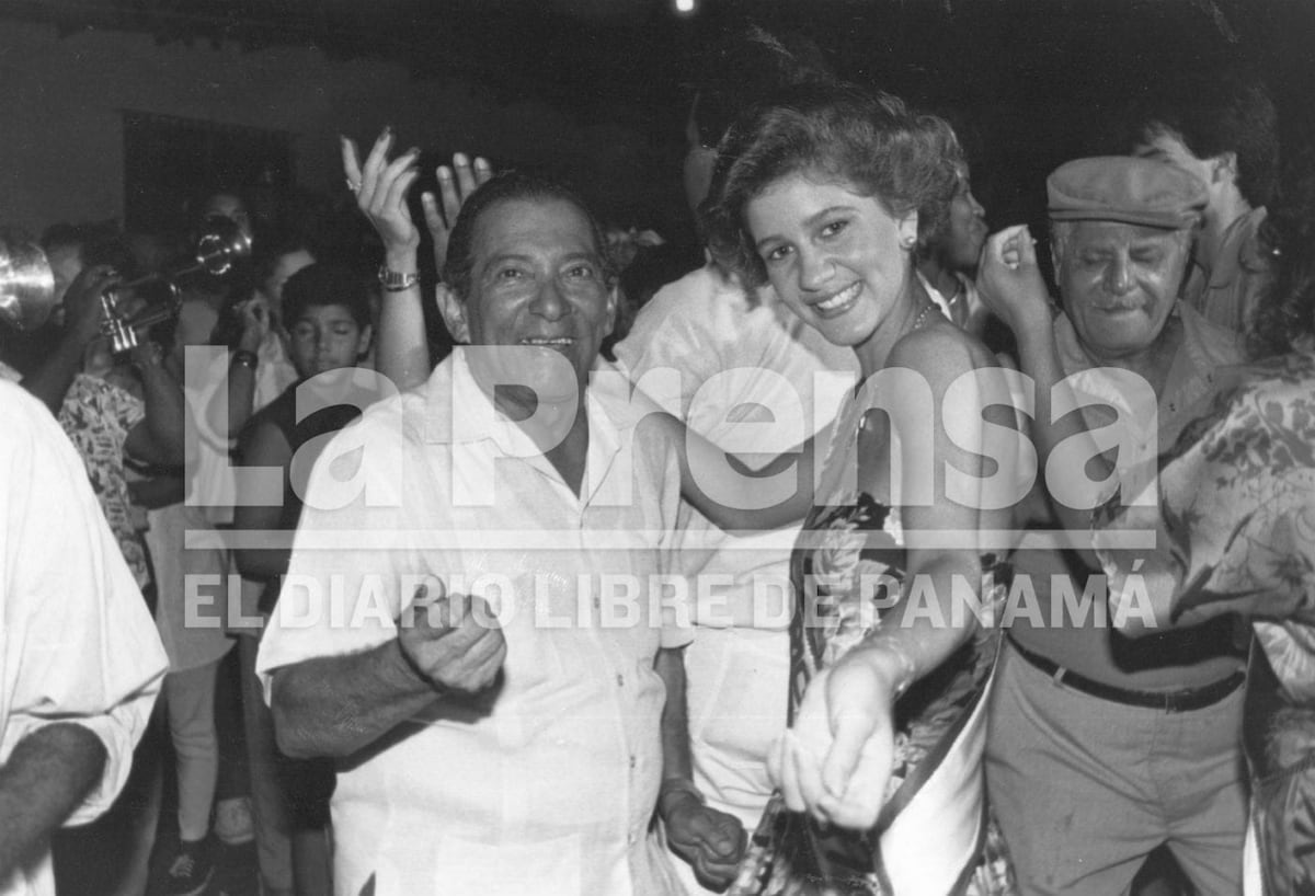 Las imágenes de Lorena Castillo de Varela como reina del Carnaval