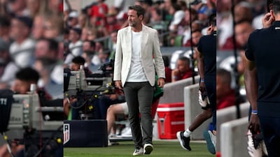 Blazer ‘nude’, pantalones ‘skinny’ y zapatillas: el ‘look’ casual de Thomas Christiansen en el partido de Panamá - USA