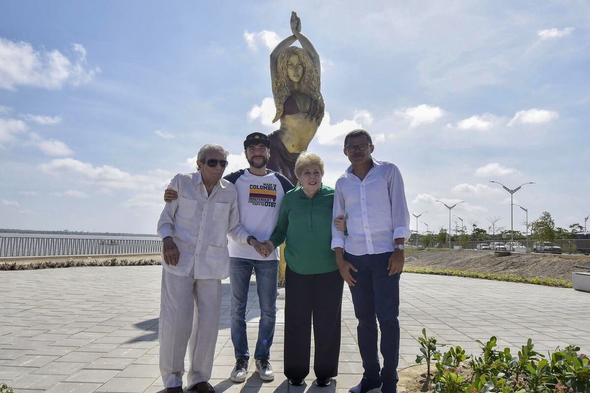 6 metros de bronce y una falda que se convierte en olas: así es la estatua de Shakira en Barranquilla