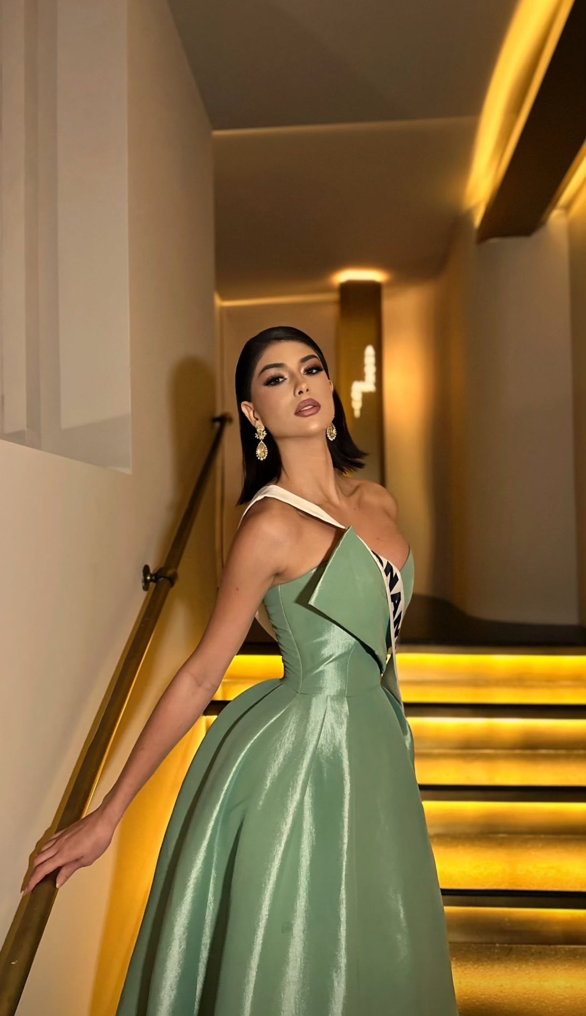 Princesa en verde menta: Miss Panamá, Italy Mora, en una cena de Miss Universo