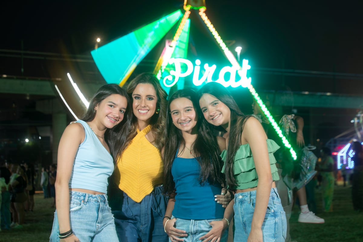 Así fue la sesión de fotos de Michelle Simons y sus hijas para la portada de ELLAS en Play Land Park