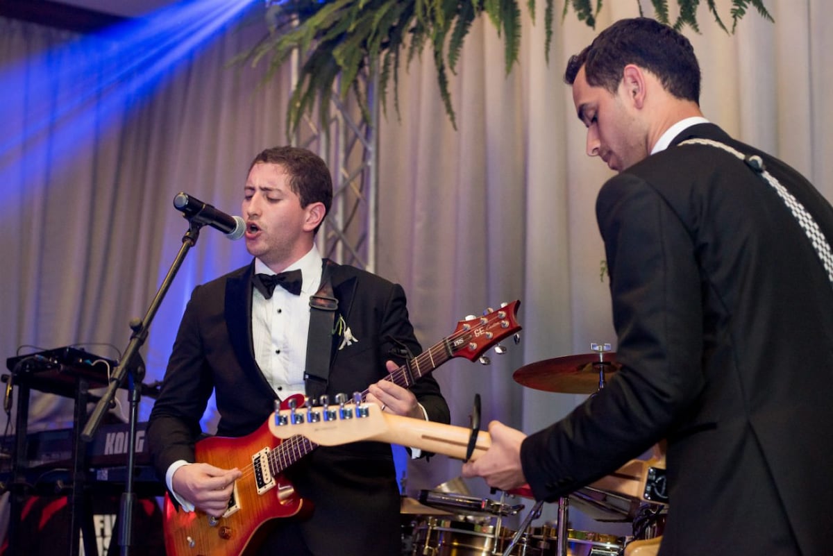 Verónica Angel y Gabriel Zarak, ceremonia a lo tropical