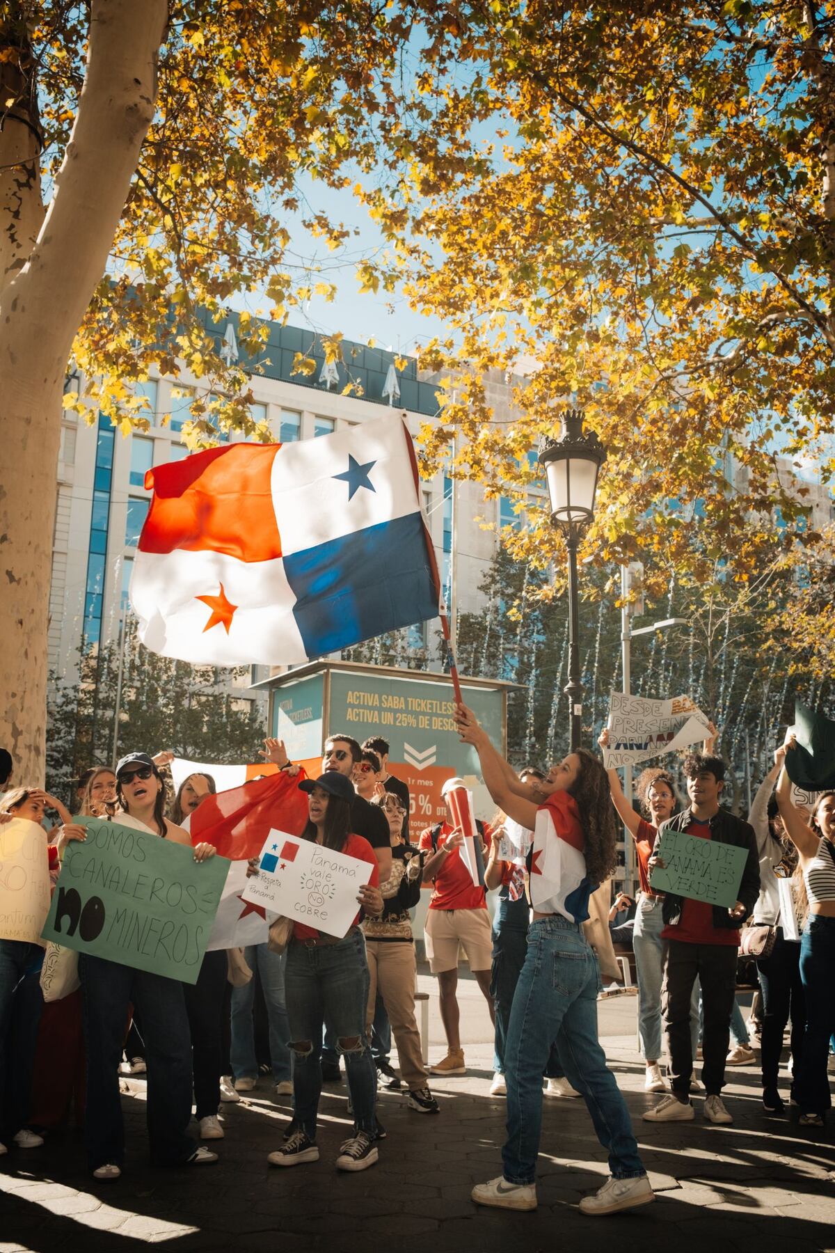 FOTOS. Así fue la protesta de panameños en Barcelona