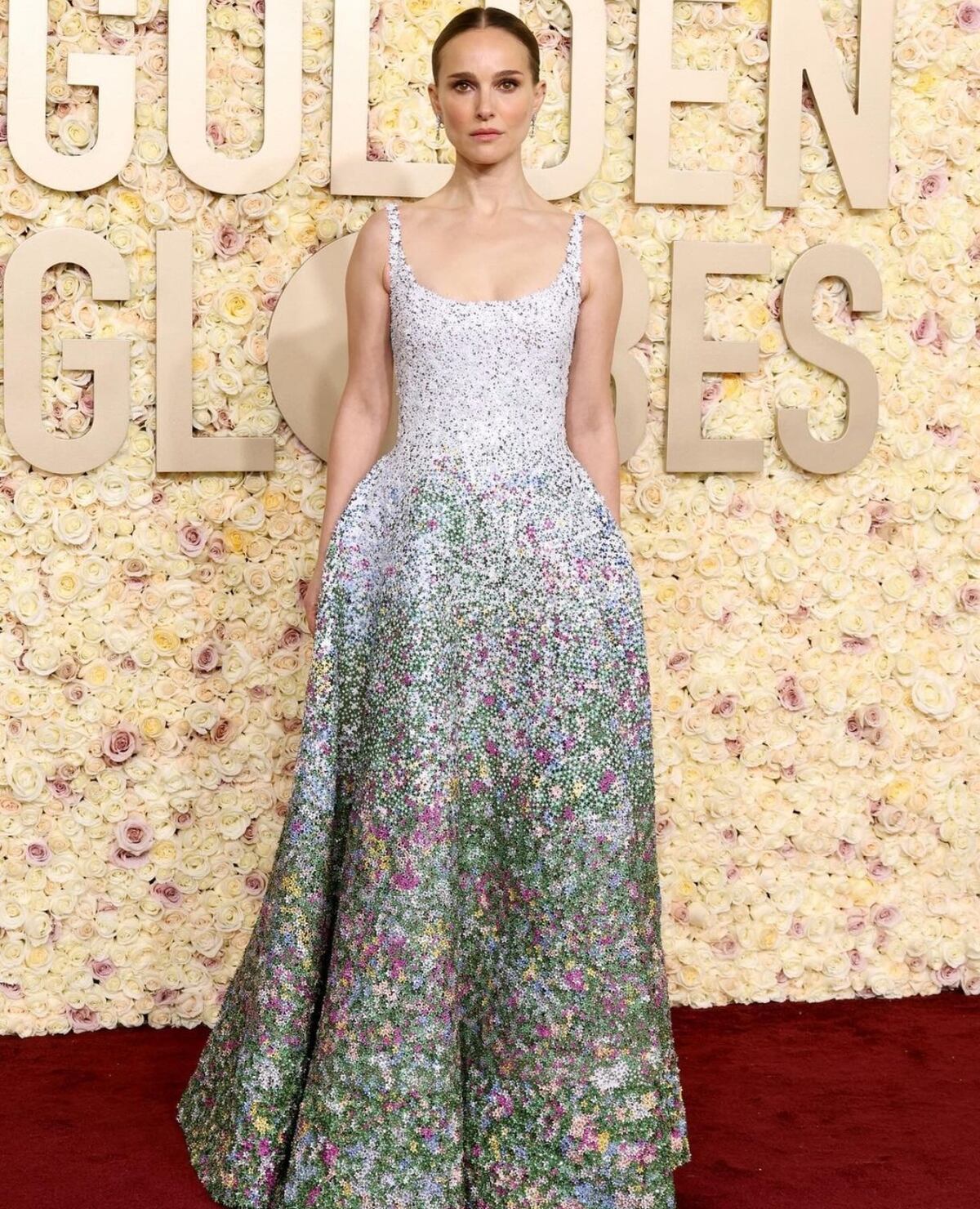 Rosa hermosa, la alfombra roja de los Globos de Oro 