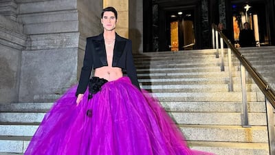 La falda del tul fucsia de Darren Criss en los CFDA Fashion Awards