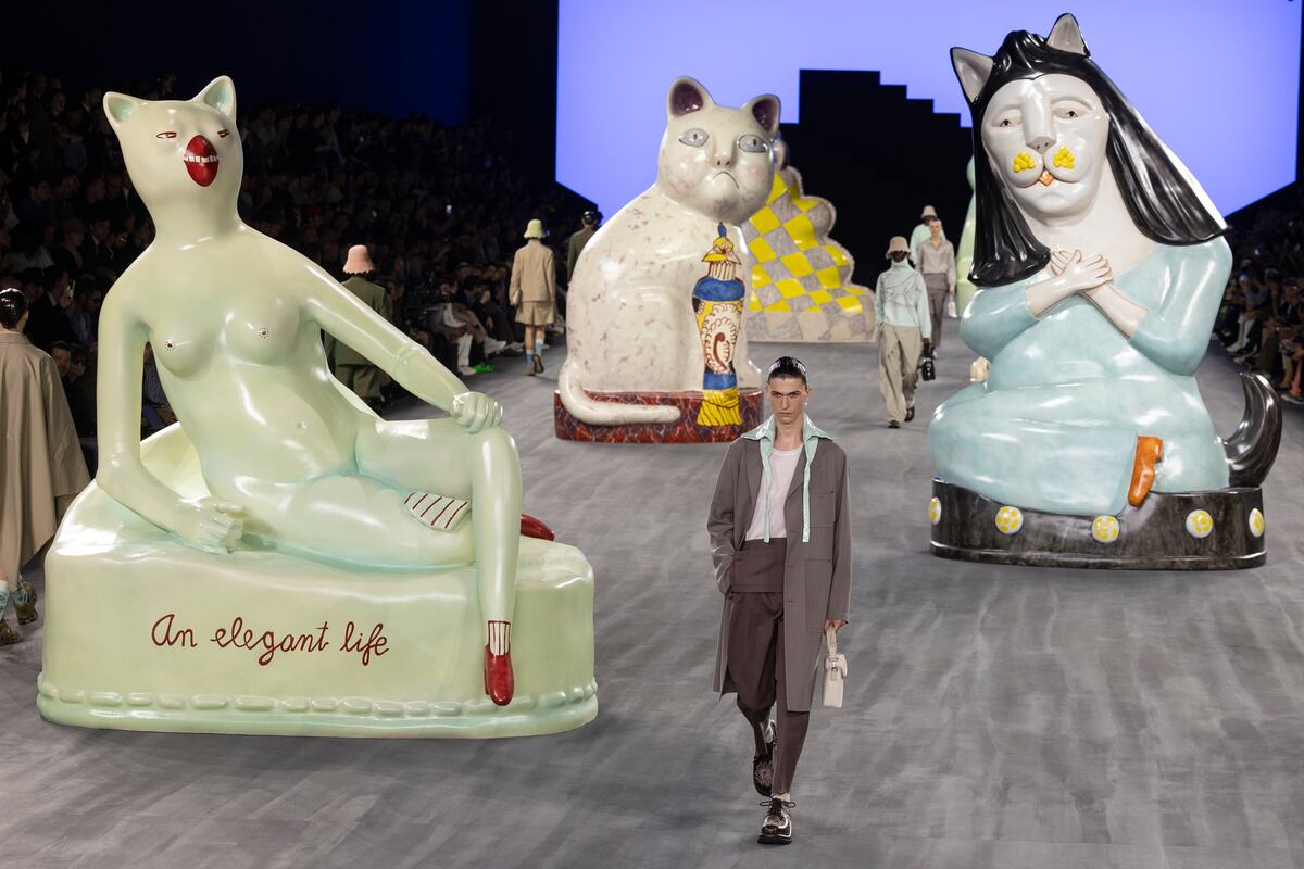 Dior muestra su lado artístico y animal para la moda masculina de París