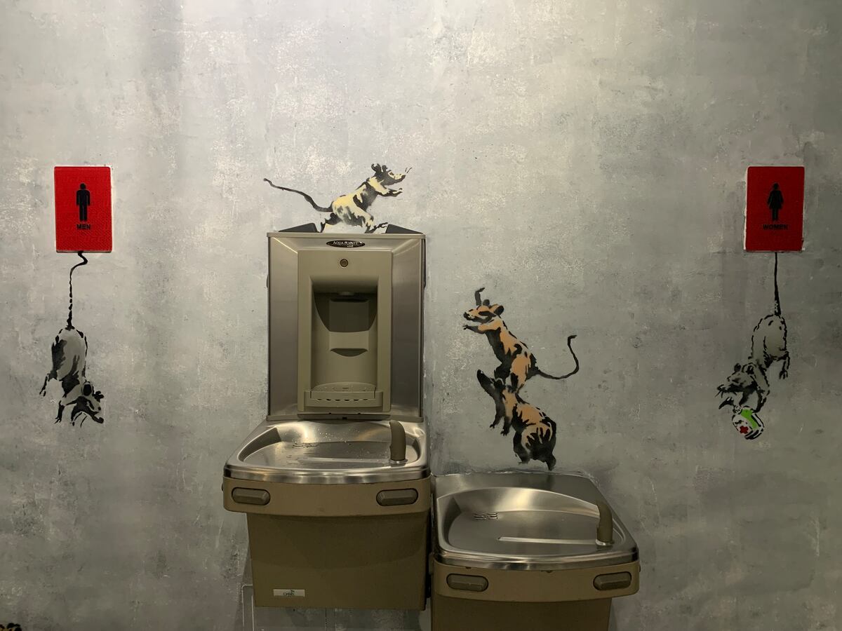 El museo de Banksy abre en Nueva York y presenta casi 200 piezas atemporales del artista