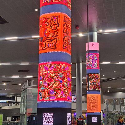 Molas en 3D en el aeropuerto de Bogotá: Así es la nueva exposición digital del Museo de la Mola 