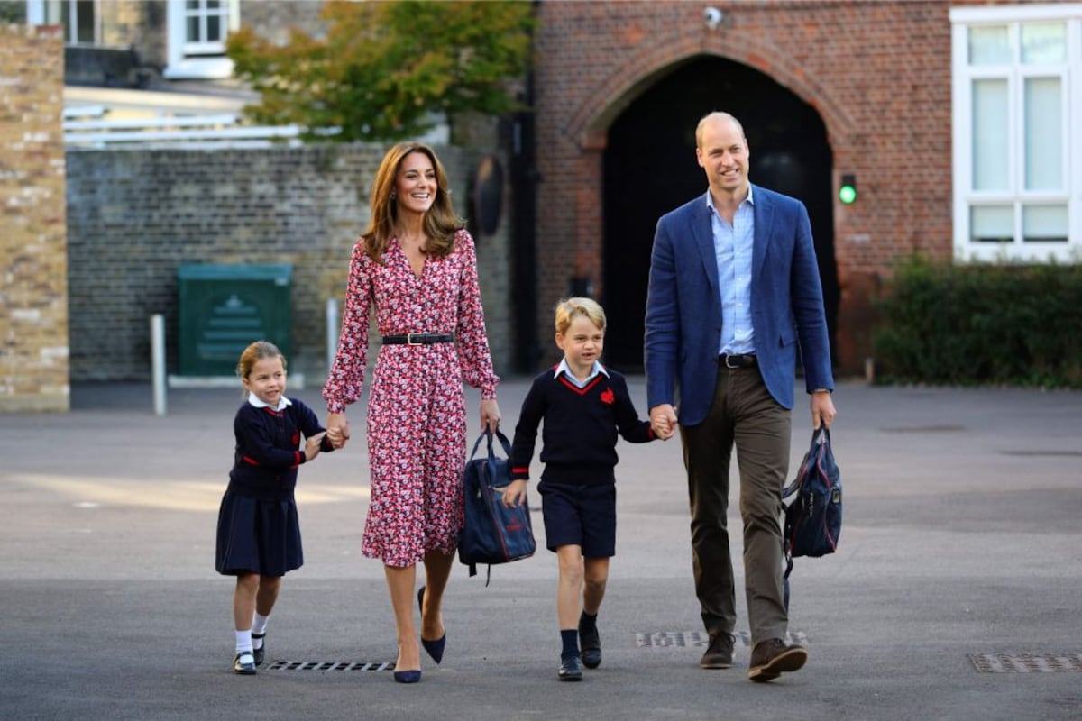 Las imágenes del primer día de escuela de la princesa Charlotte