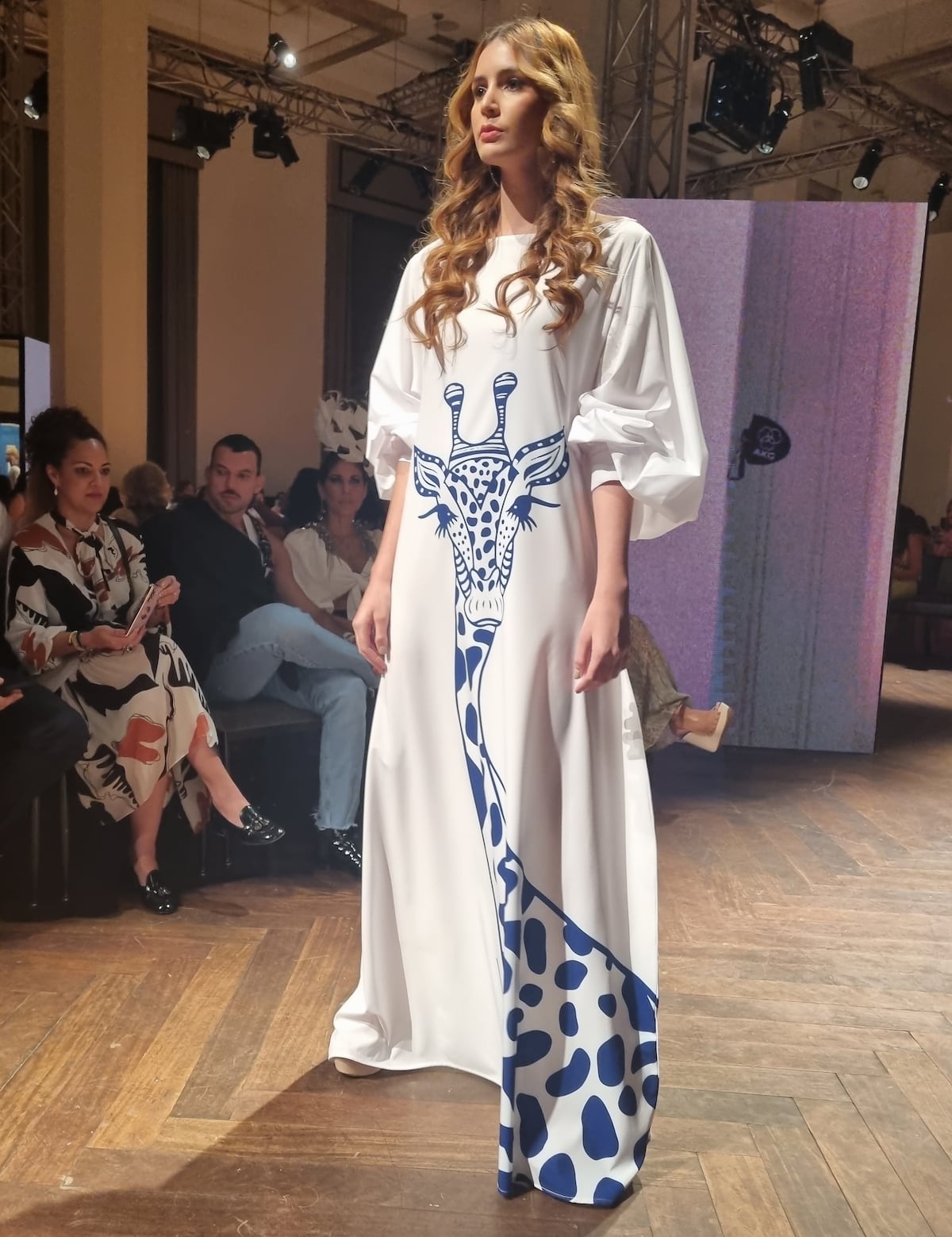 Flores, paz y animales, la optimista colección de Michelle Nassar en Panamá Fashion Week