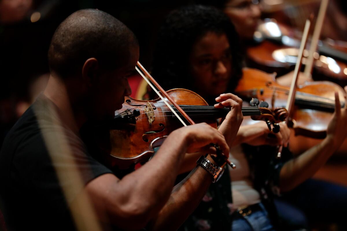 La Orquesta Sinfónica de Panamá cumple 83 años “deslumbrando” con su música