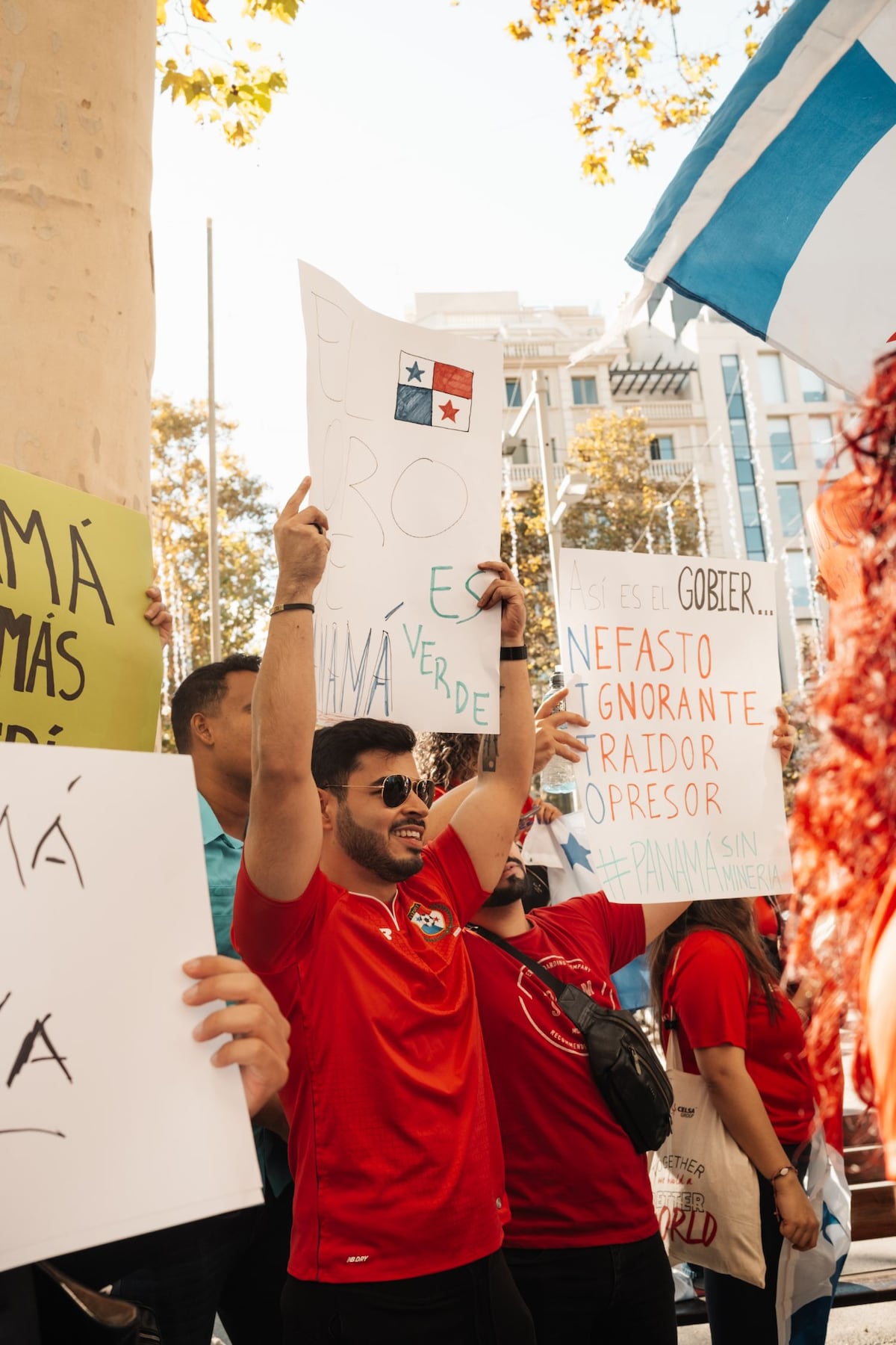 FOTOS. Así fue la protesta de panameños en Barcelona