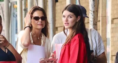 Suri, la hija de Tom Cruise, se quita el apellido de su papá para su graduación