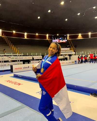 Karla Navas y sus medallas de oro y plata en el Campeonato Sudamericano de Gimnasia Artística