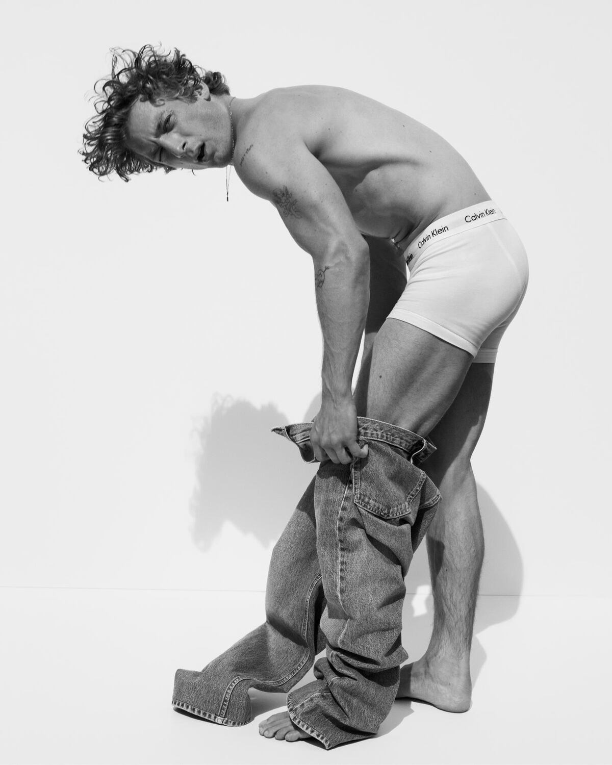 ¡Sí, chef! Las 10 fotos de Jeremy Allen White en la primera campaña más sexi del año