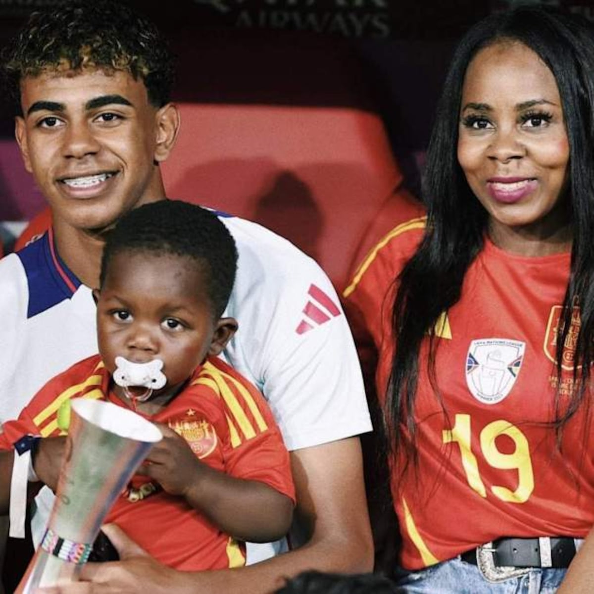 El fanático más tierno de la Selección de España: Lamine Yamal y su hermanito Keyne en la Eurocopa 2024