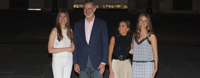 Felipe VI bromea con que le preocupaba que Leonor y Sofía hicieran una “trastada” en el aniversario de su proclamación