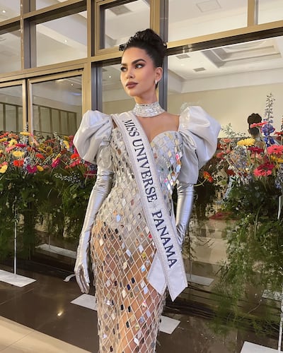 Natasha Vargas deslumbra con diseño chiricano en una cena de gala en Miss Universo 2023