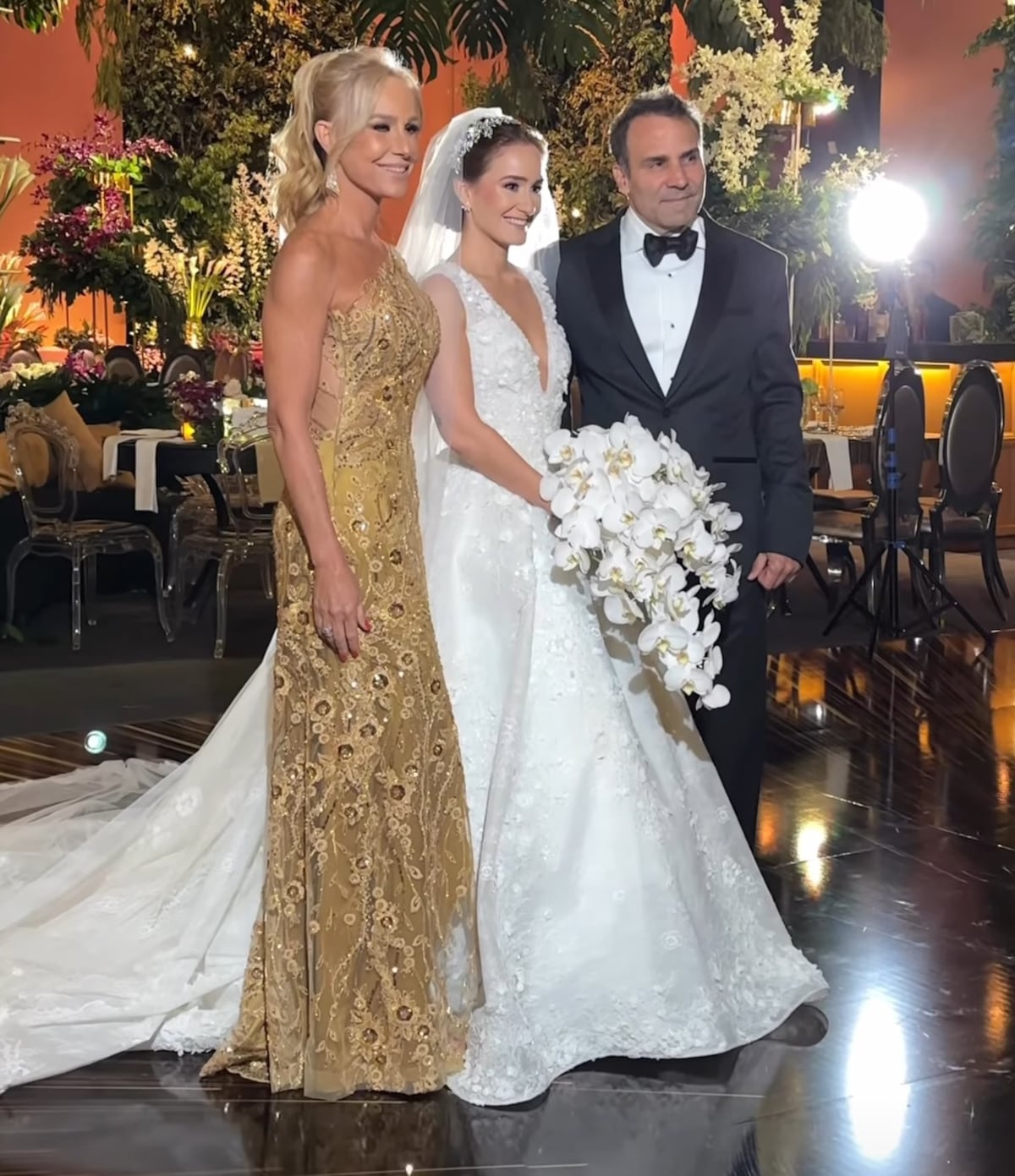 Fotos de la boda de la hija de la presentadora Karen Chalmers 