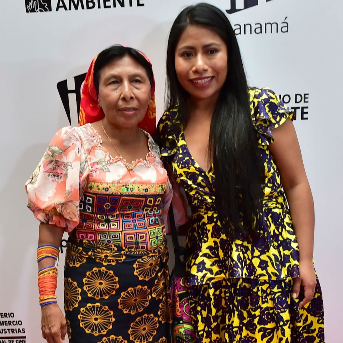 Yalitza Aparicio visitó el Casco Antiguo y el Canal de Panamá