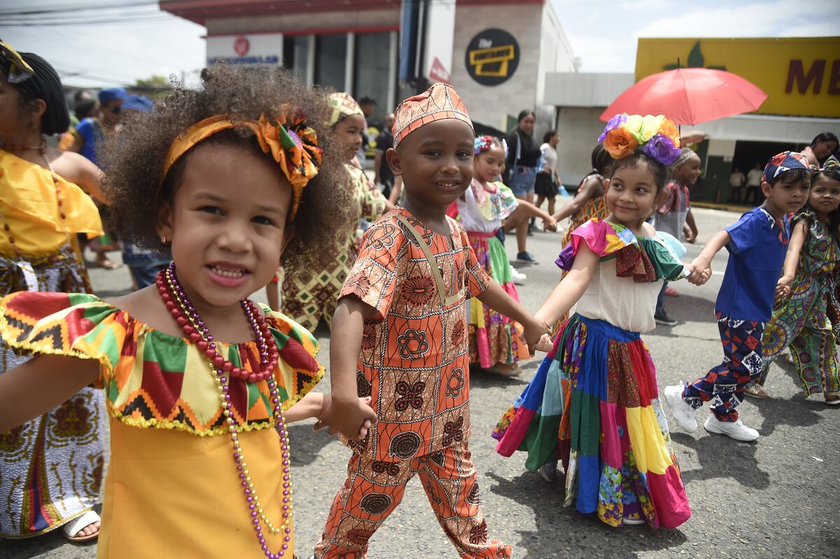 20 fotos de El Desfile de la Etnia Negra en Río Abajo y Parque Lefevre