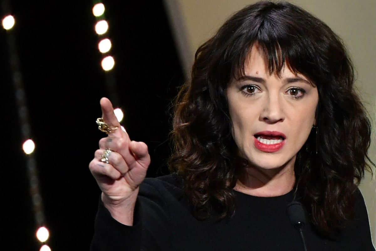 Actriz Asia Argento niega haber tenido “relaciones sexuales” con un menor