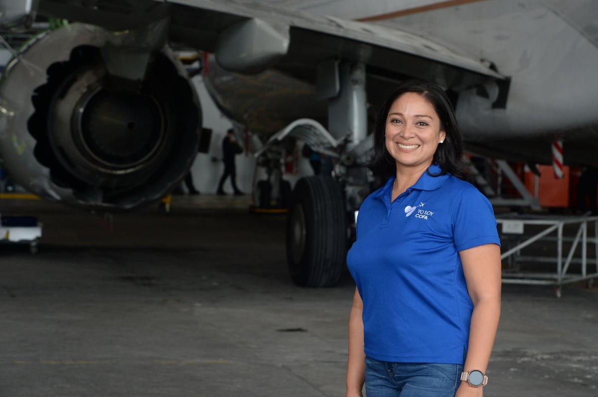 Mecánica de aviación, una carrera de mujeres