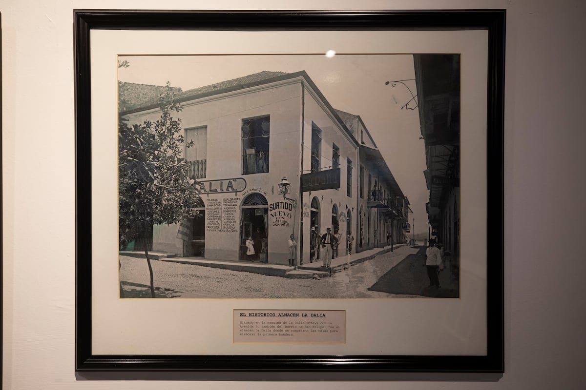 Exposición fotográfica La historia que habita en los pasillos de La Prensa, gratis en La Manzana