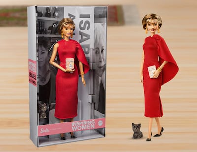 Isabel Allende ya tiene su muñeca Barbie y viene con un libro