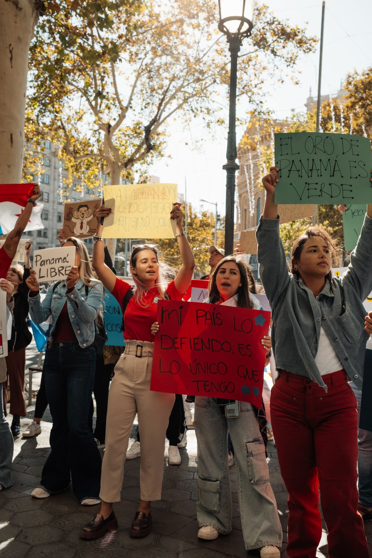 FOTOS. Así fue la protesta de panameños en Barcelona