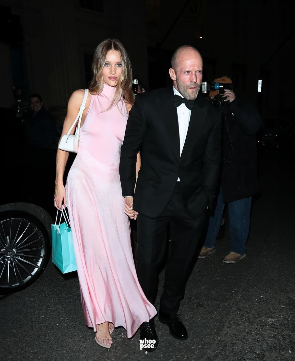 Un desfile de celebridades en el cumpleaños 50 de Victoria Beckham