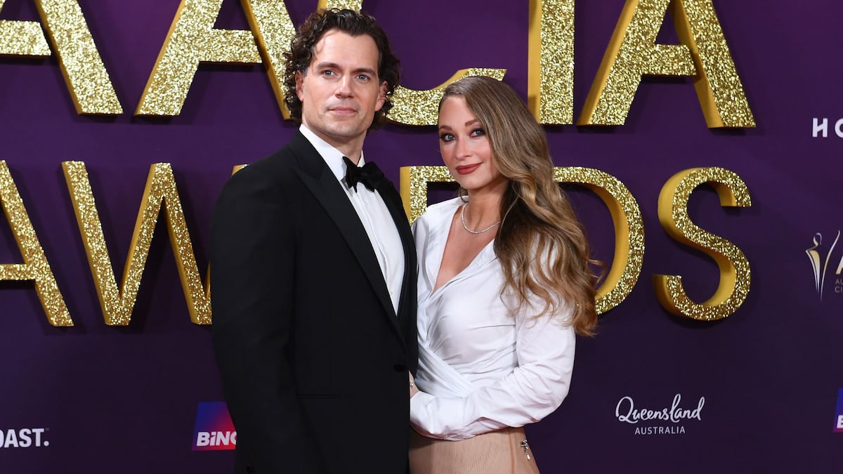 Las fotos de la primera ‘red carpet’ de Henry Cavill como papá (y el gran diamante que llevó su novia)